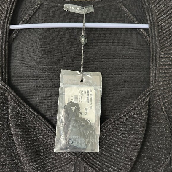 Alexander McQueen Tight Black Short Sleeve Dress Size S (BRNAD NEW W/ TAG) - Picture 5 of 10